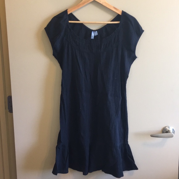 St. John's Bay Dresses & Skirts - 3/$10 St. John’s Bay Black Cap Sleeve Dress
